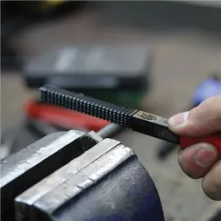THREAD RESTORING SET - METRIC 15 PC