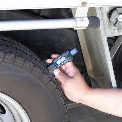 TYRE TREAD DEPTH GAUGE - DIGITAL