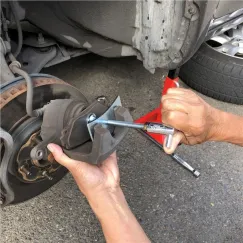 DISC BRAKE PAD SPREADER
