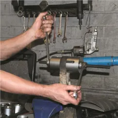 UNIVERSAL BEARING & BUSH/PRESS & PULL SLEEVE KIT