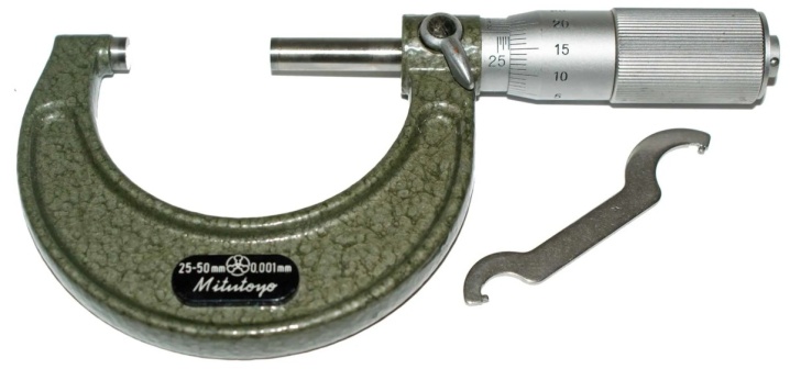 Mitutoyo 25 - 50mm x 0.001mm Outside Micrometer